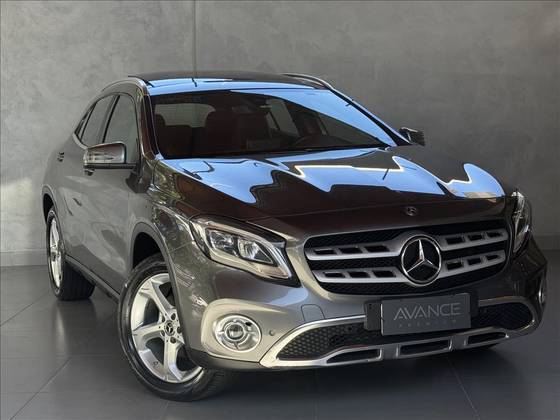 MERCEDES-BENZ GLA 200 1.6 CGI FLEX ADVANCE 7G-DCT MERCEDES-BENZ GLA 200 1.6 CGI FLEX ADVANCE 7G-DCT